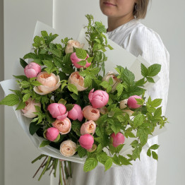 PEONY MIX - розы JULIET и пионы SALMON с малиной